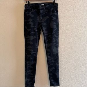 Hudson Black Camo Nico Mid-Rise Super Skinny Jeans Size 28
